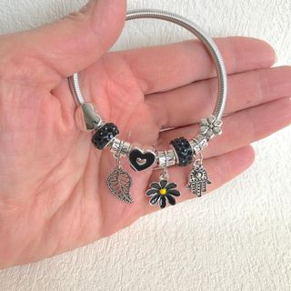 Bracciale elastico donna con charms