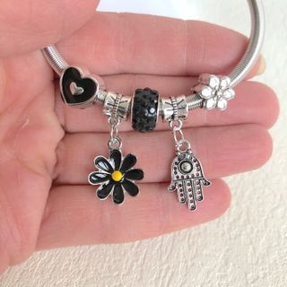 Bracciale elastico donna con charms