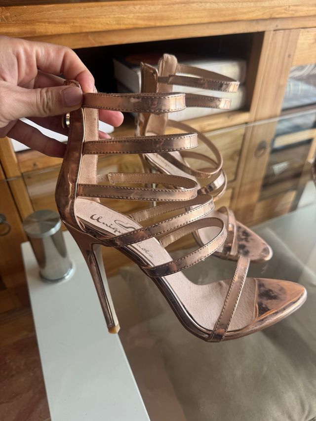 SANDALIAS BODA ORO ROSA
NUEVAS