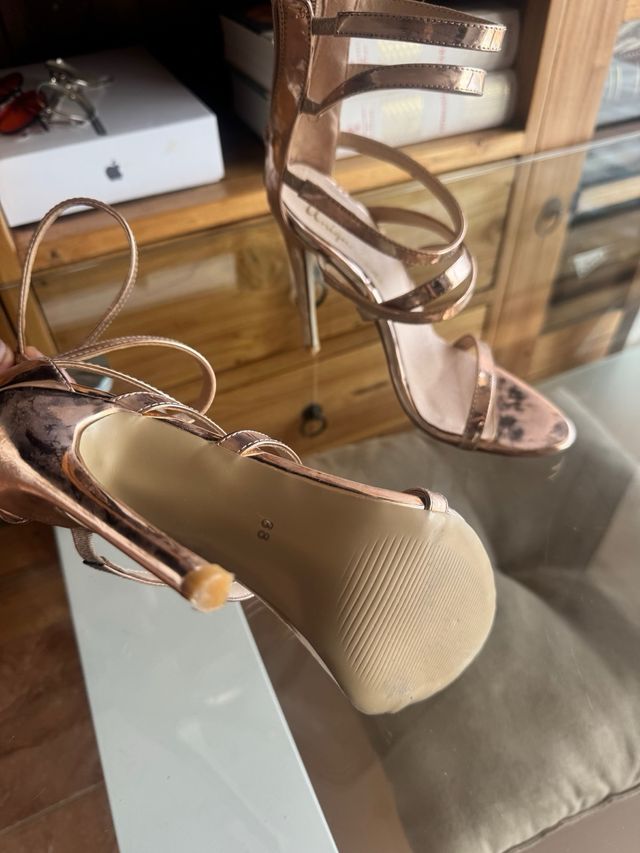 SANDALIAS BODA ORO ROSA
NUEVAS
