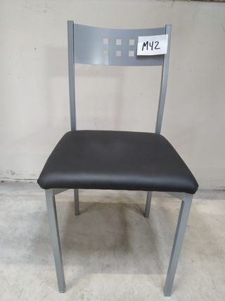 🖤 Lote de 2 sillas negras de polipiel montadas  