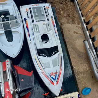 Se vende lachas de juguetes co mandos