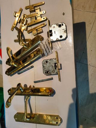 2 Manivela puertas de acceso una con seguridad 