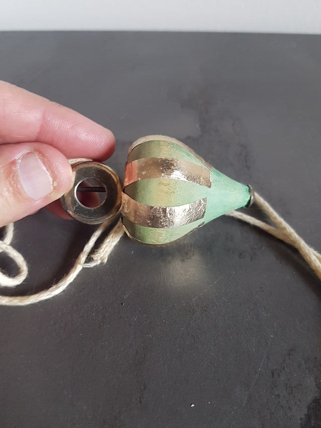 Antica trottola Gioco vintage Epoca sconosciuta