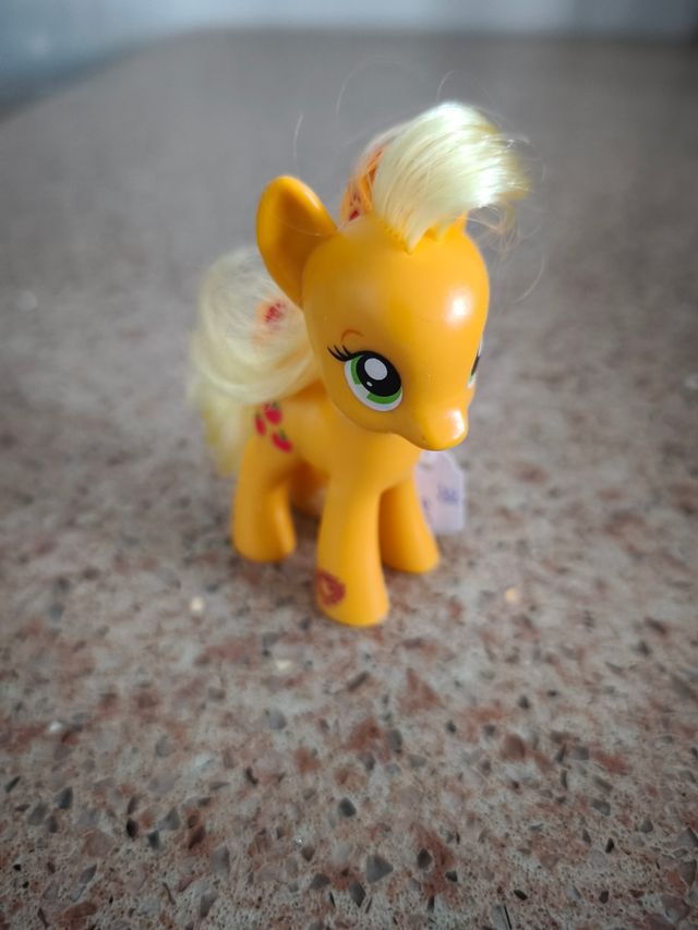 Pony Applejack