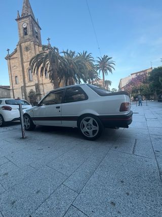 Peugeot 309 1989