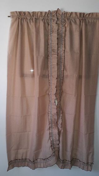 Coppia tende a quadretti per finestra