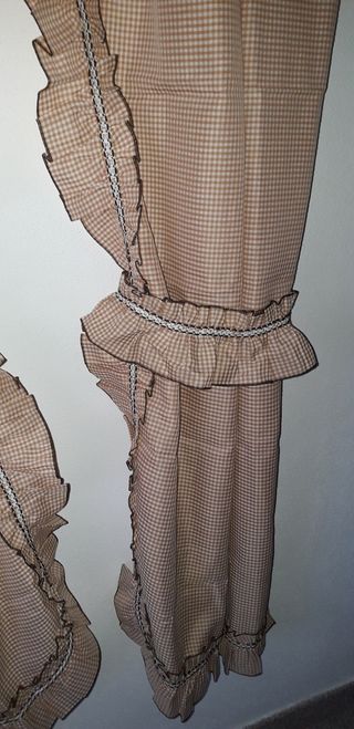 Coppia tende a quadretti per finestra