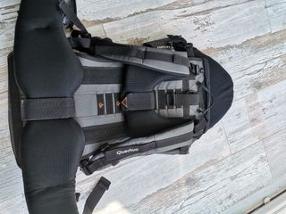 Mochila portabebés trekking Forclaz300