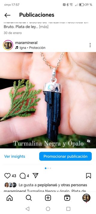 Colgante de diseño, turmalina y Ópalo.