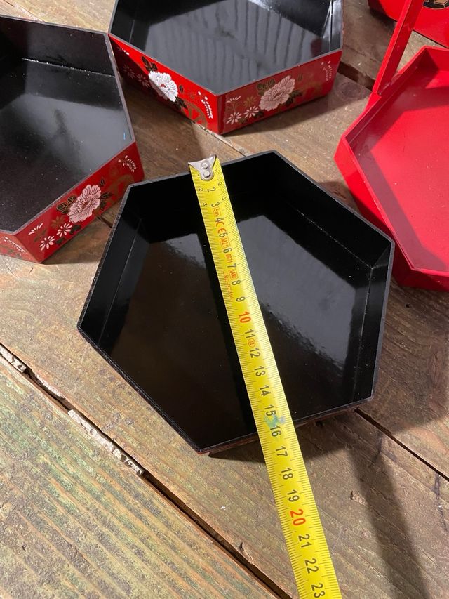 CAJA BANDEJAS SUSHI APERITIVOS LACADA. A ESTRENAR