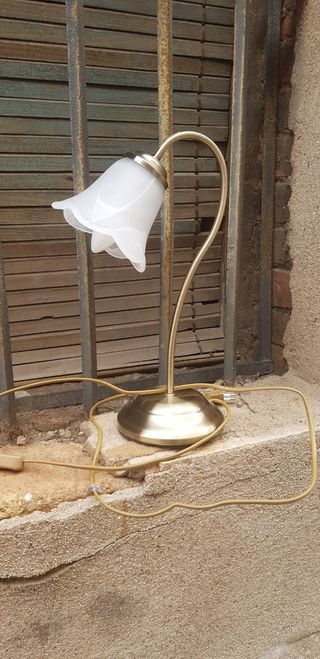 Lampara de metal y cristal. Ideal