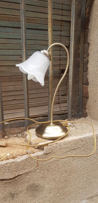 Lampara de metal y cristal. Ideal