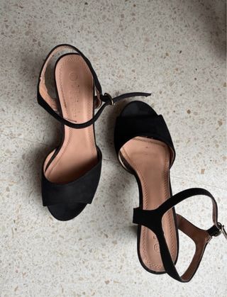 Sandalias de tacón negros