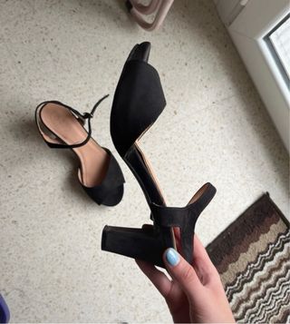 Sandalias de tacón negros