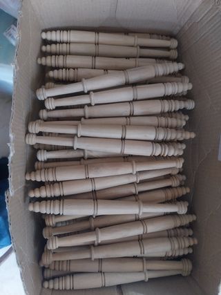 Bolillos torneados, madera de olivo