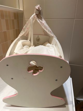 Cuna muñecas de madera