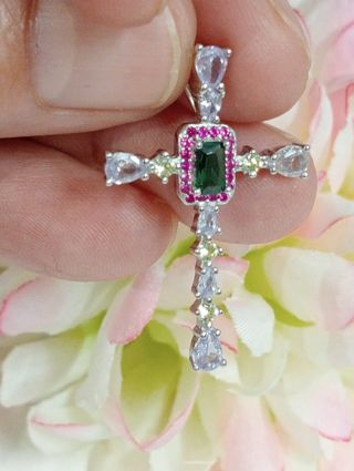 Cruz colgante circonitas multicolor plat
