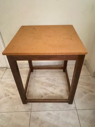 Mesa tipo camilla antigua.