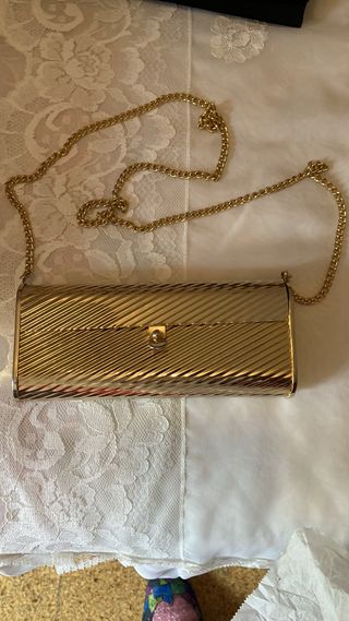 Bolso mano dorado