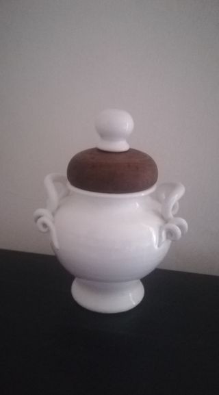Biscottiera bianca  in ceramica vintage