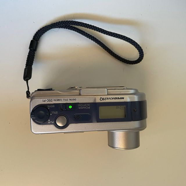 Fotocamera Sony DSCP1 3.3mpx vintage camera