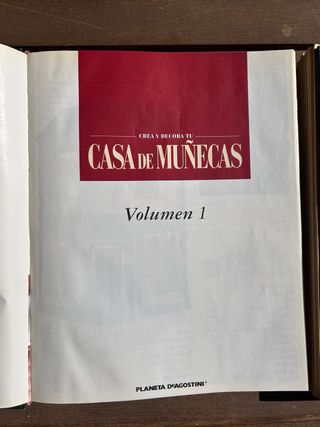 Crea y Decora tu Casa de Muñecas