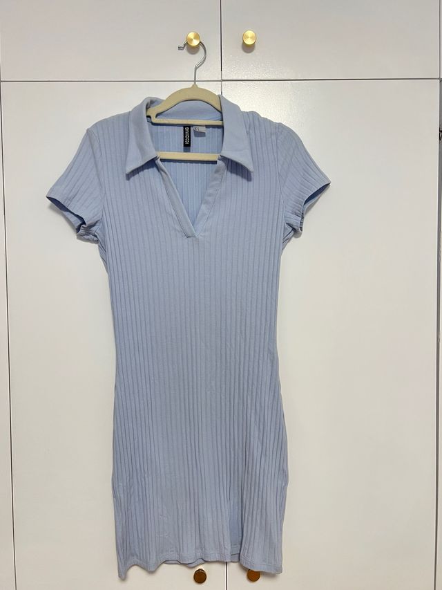 Abito slim fit blu pastello diviso HM