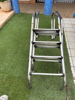 Escaleras de piscina inox