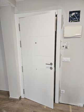 Carpintero Instalación puertas 