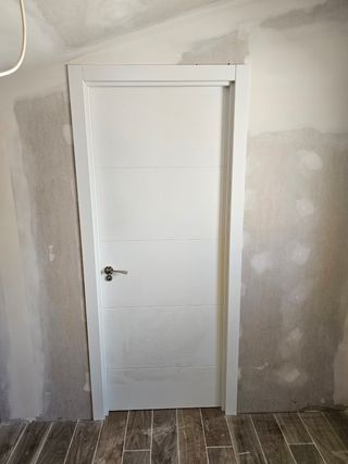 Carpintero Instalación puertas 