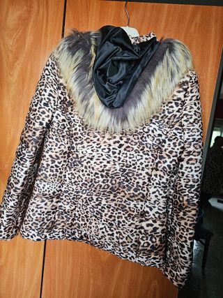 Chaqueta pluma leopardo
