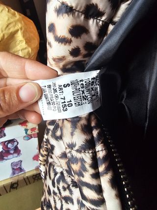 Chaqueta pluma leopardo