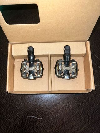 Pedales para zapatos especiales con agarre
