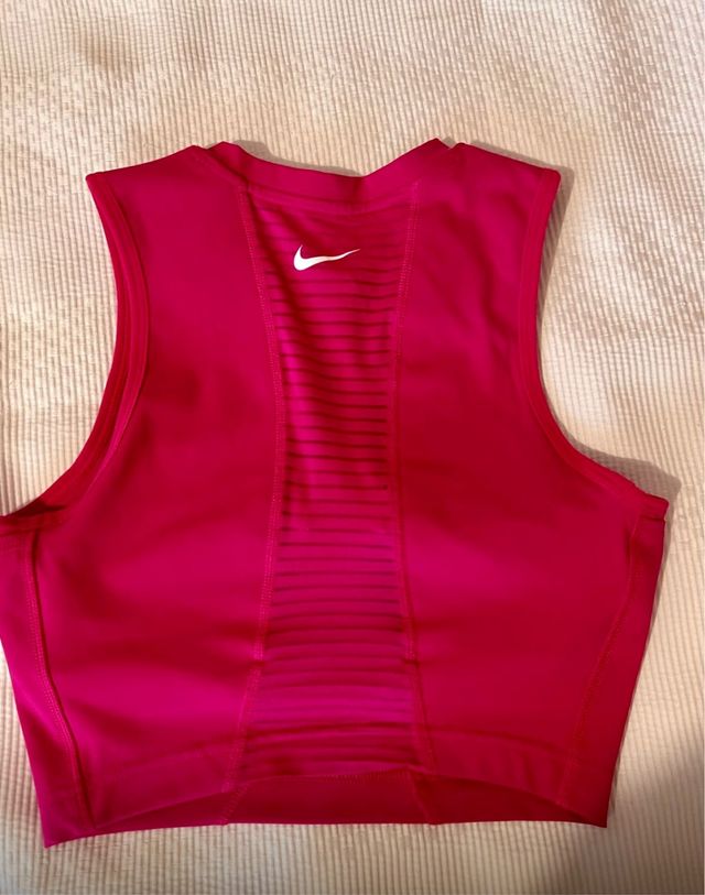 Top deportivo Nike