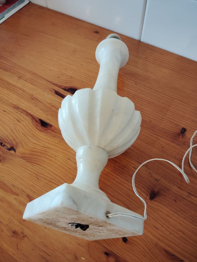 Pie de lámpara vintage de mármol