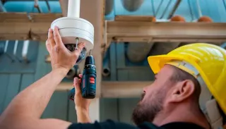 Instalación de cámaras de vigilancia.