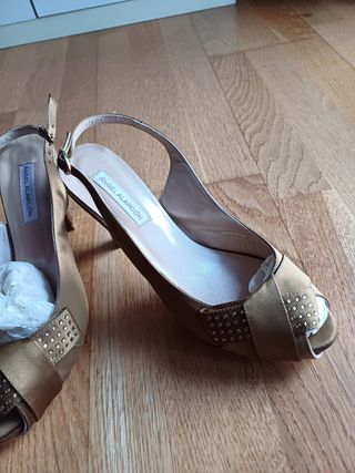 Zapato de tacón talla 39