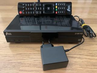 Decodificador satélite IRIS 2100 HD.