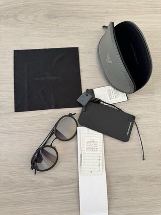 Gafas unisex Emporio Armani del boutique. 