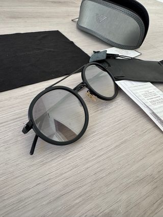 Gafas unisex Emporio Armani del boutique. 