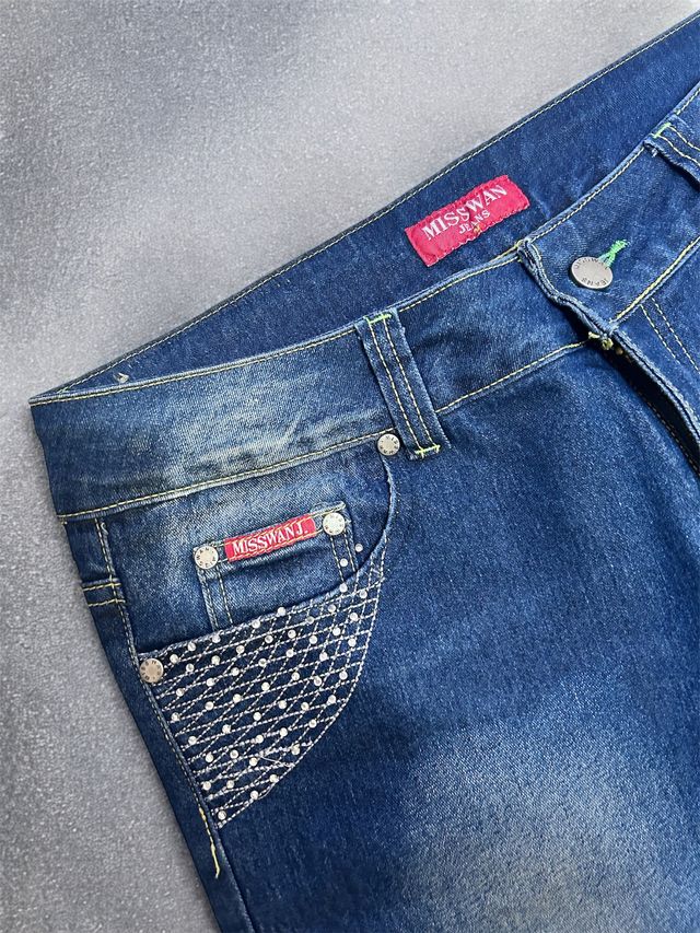 Jeans flare Vintage con dettagli scintillanti