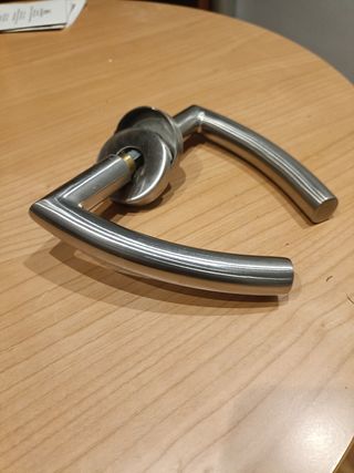 4 juegos manillas puerta en inox .