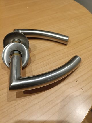 4 juegos manillas puerta en inox .