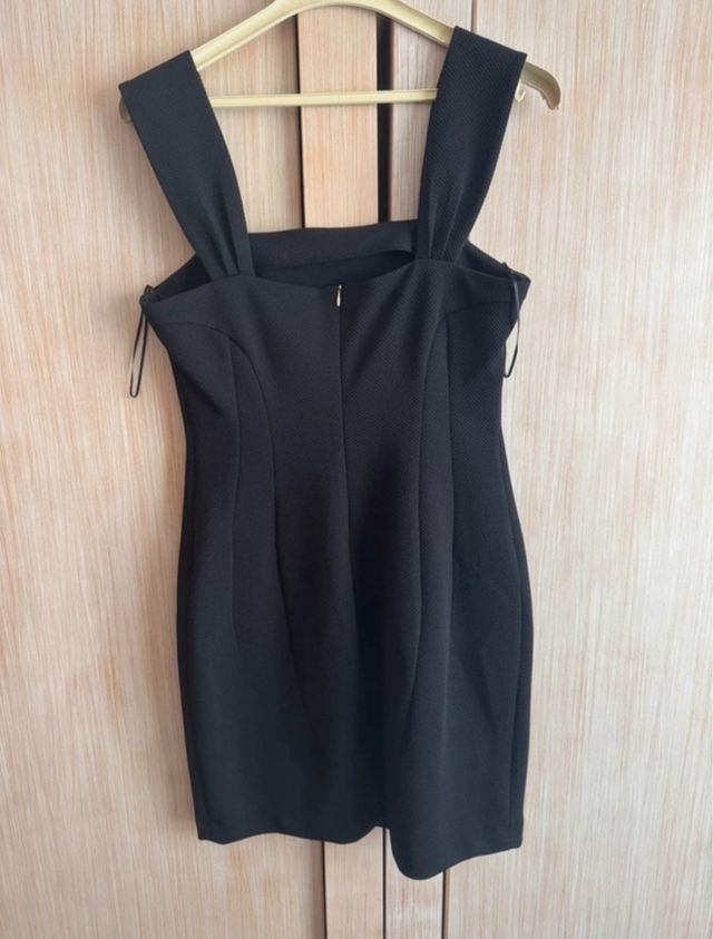 Vestido negro coctel