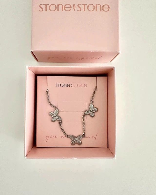 collar mariposas acero