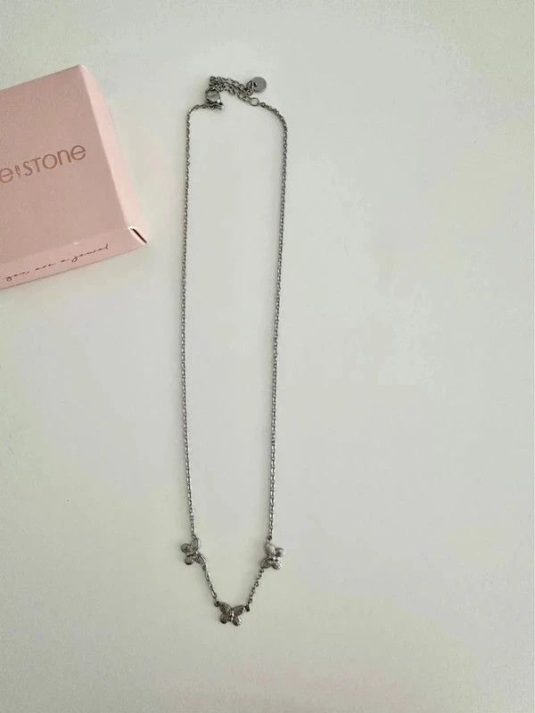 collar mariposas acero