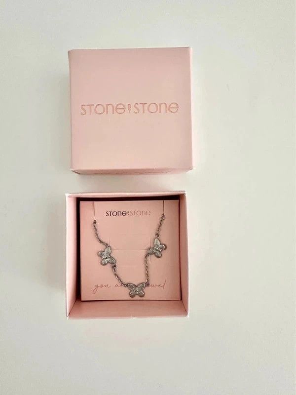 collar mariposas acero