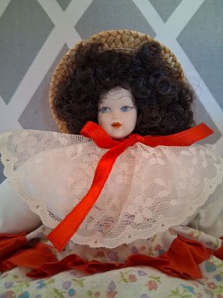 Bambola di porcellana