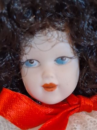 Bambola di porcellana